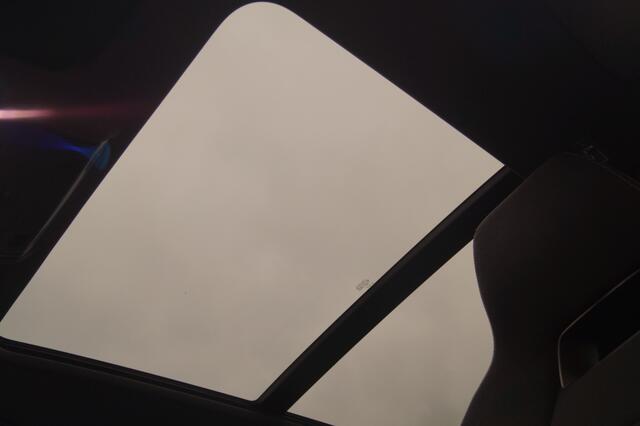 Skoda Karoq 1.5 TSI 150pk Sportline Business -PANO-ECC-LED-NAVI-