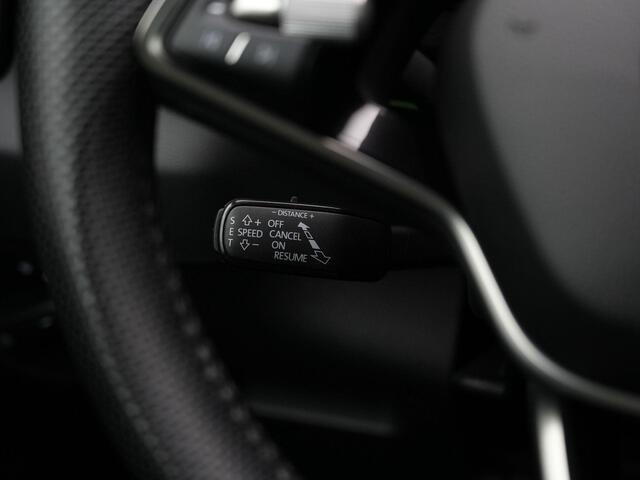 Skoda Karoq 1.5 TSI ACT 150 pk DSG Sportline | Panoramadak | Leder | Geheugenstoelen | Adaptief onderstel | Matrix LED | Stuur-/achterbankverwarming | Achteruitrijcamera