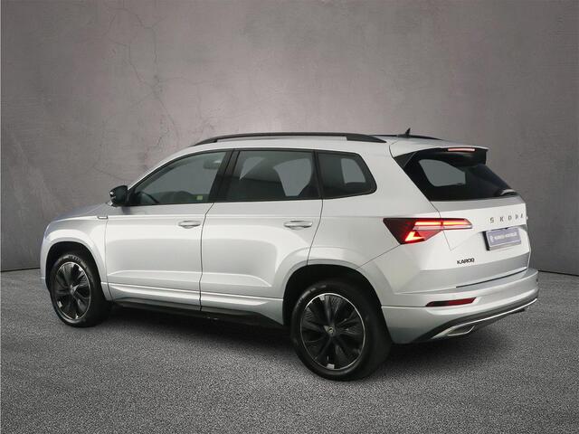 Skoda Karoq Sportline Business 1.5 TSI 150pk DSG Automaat Trekhaak, Adaptive cruise control, Achteruitrijcamera, Elektrische achterklep, LED matrix koplampen