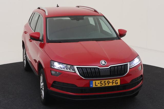 Skoda Karoq 1.5 TSI 150pk DSG ACT Business Edition Plus / Zwenkbare trekhaak / Navigatie / Camera / 17'' LMV
