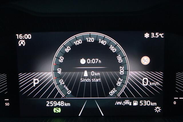 Skoda Karoq 1.5 TSI ACT Business Edition | Adap. Cruise | Stoel-/Stuurverwarming | Carplay | Climate Control