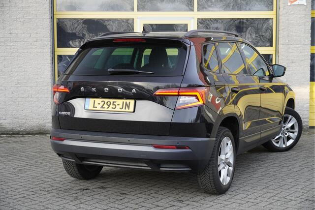 Skoda Karoq 1.0 TSI Business Edition BJ2021 Lmv 17" | Led | Pdc | Navi | App-Connect | Climate control | Cruise control | Extra getint glas