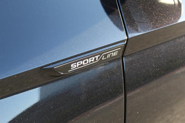 Skoda Karoq 1.5 TSI ACT Sportline Business / PANODAK / NAVI/ APP.Connect / Elektr. Trekhaak / CAMERA / 19"LMV