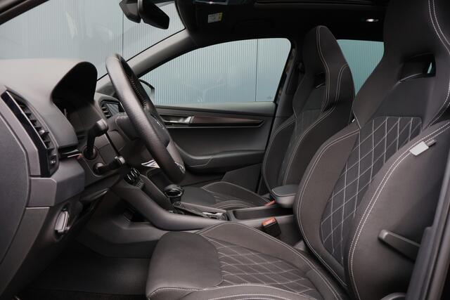 Skoda Karoq 1.5 TSI ACT Sportline Business Automaat | Virtual Cockpit | Trekhaak | Panoramadak | Adaptieve Cruise | Stoelverwarming | Camera | Canton