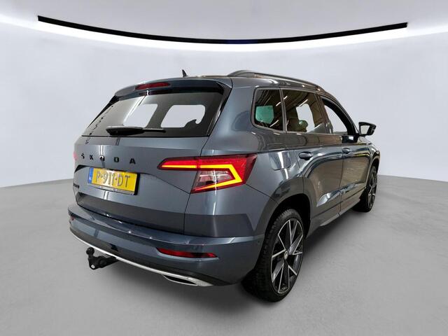 Skoda Karoq 1.5 TSI DSG ACT Sportline Business Panorama Trekhaak Navi. Camera Stoel/Stuurverw LED