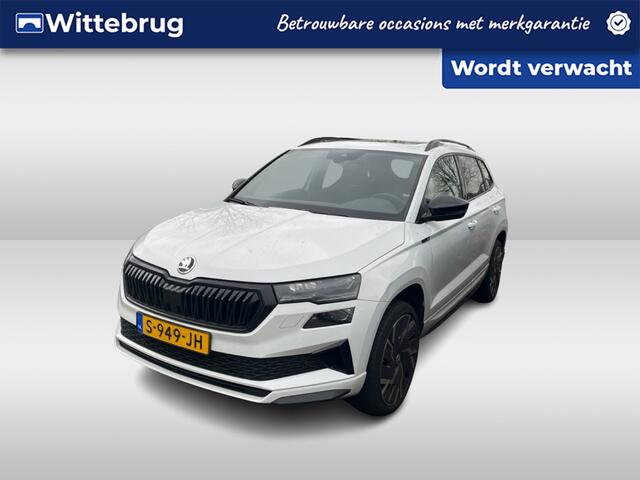 Skoda Karoq 1.5 TSI ACT Sportline Business / Digitaal dashboard / Pano / Navigatie / App connect / Camera / Parkeersensoren V+A / Zwenkbare trekhaak /