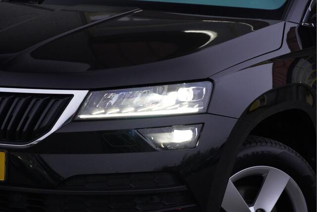 Skoda Karoq 1.5 TSI ACT 150PK! Automaat Business Edition Plus BJ2021 Lmv 17" | Led V+A | Pdc | Navi | Keyless entry | Panoramadak | Verwarmde voorruit | Elek. achterklep | Achteruitrijcamera | App-Connect | Virtual cockpit | Canton Audio | Verwarmde voorstoelen/stuur
