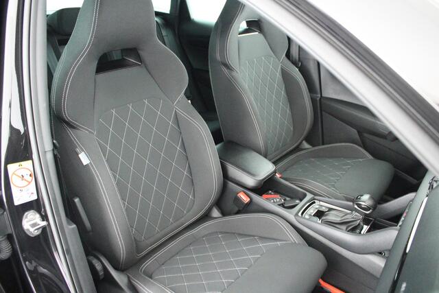 Skoda Karoq 1.5 TSI ACT 150pk DSG Sportline Business Camera Stoelverwarming LED