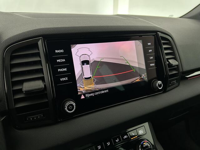 Skoda Karoq 1.5 TSI 150pk DSG ACT Sportline Business Trekhaak Camera Canton Keyless Virtual Cockpit Stoelverwarming Navigatie