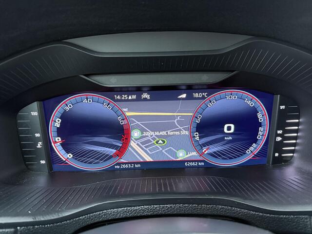 Skoda Karoq 1.5 TSI ACT Sportline Business | 150 PK | Trekhaak | Matrix LED koplampen | Navigatiesysteem | Apple Carplay/Android Auto |