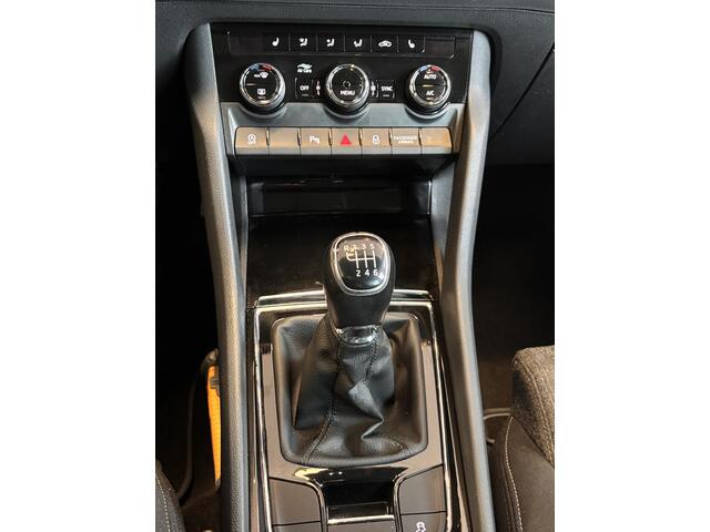 Skoda Karoq 1.5 TSI NL auto (NAP) - CARPLAY - NAVI - elektrische Zwenk TREKHAAK