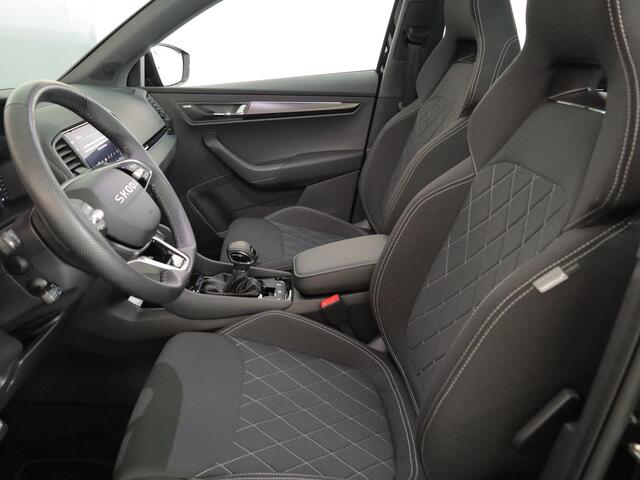 Skoda Karoq 1.5 TSI ACT Sportline Business 150 pk Automaat (DSG) | Verlengde garantie | Navigatie | Panoramadak | Parkeersensoren (Park assist) | Rondomzicht camera | Stoelverwarming v/a |