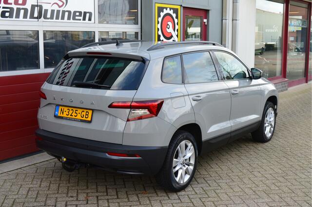 Skoda Karoq 1.5 TSI ACT Business Edition O.a: Trekhaak, PDC, Cruise, Clima, Navi, Carplay, Etc. All-in prijs!