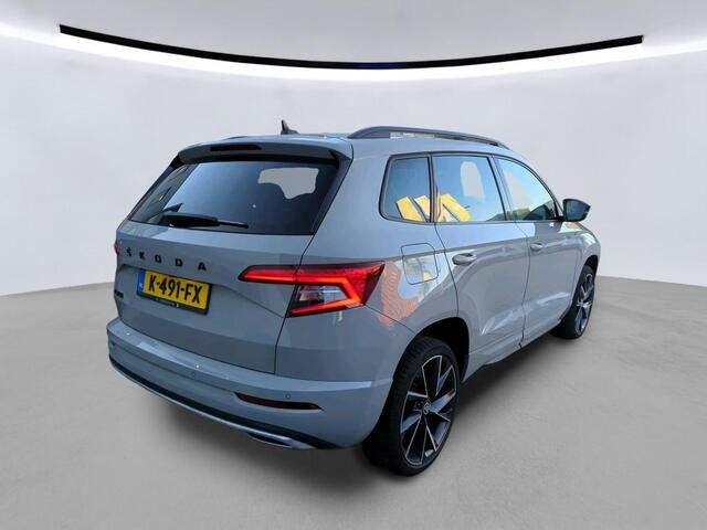 Skoda Karoq 1.5 TSI 150pk ACT Sportline Business DSG / Navigatie / Stoelverwarming / Camera