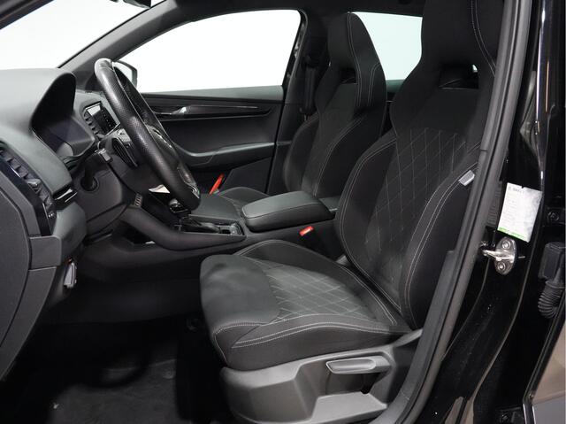 Skoda Karoq 1.5 TSI ACT Sportline Business Panoramadak Trekhaak Privacy Glass