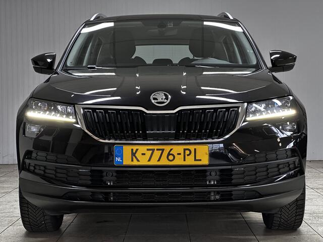 Skoda Karoq 1.5 TSI ACT Business Edition Plus /150PK! /Trekhaak! /Camera /LED Koplampen /Apple + Android /DAB+! /Navi /Climat /Cruise /Elek. pakket /Bluetooth /LED Dagrijverl. /17"LMV /PDC V+A /LED Mistlampen /Dakrails.