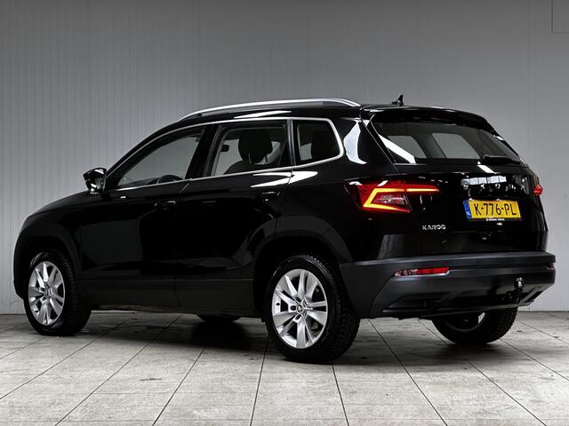 Skoda Karoq 1.5 TSI ACT Business Edition Plus /150PK! /Trekhaak! /Camera /LED Koplampen /Apple + Android /DAB+! /Navi /Climat /Cruise /Elek. pakket /Bluetooth /LED Dagrijverl. /17"LMV /PDC V+A /LED Mistlampen /Dakrails.