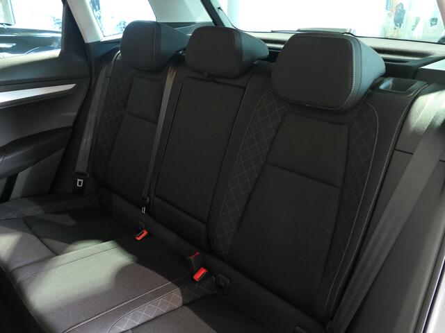 Skoda Karoq 1.0 TSI Business Edition - Occasion Lease vanaf ¤554 p/m - Uitklapbare trekhaak - Sensor achter - Cruise