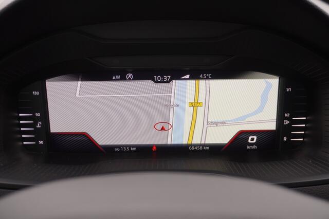 Skoda Karoq 1.5 TSI ACT Sportline Business / Trekhaak / Camera / Navi / Canton