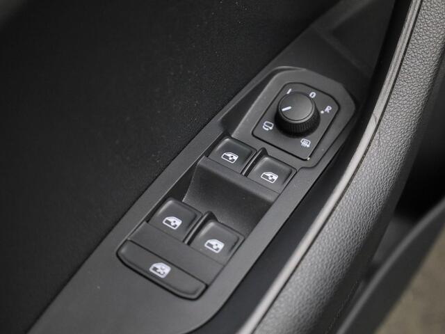 Skoda Karoq 1.5TSI/150PK ACT Sportline Business DSG · Panoramadak · Trekhaak · Apple/Android Car Play · Garantie t/m 23-08-2027 of 100000km