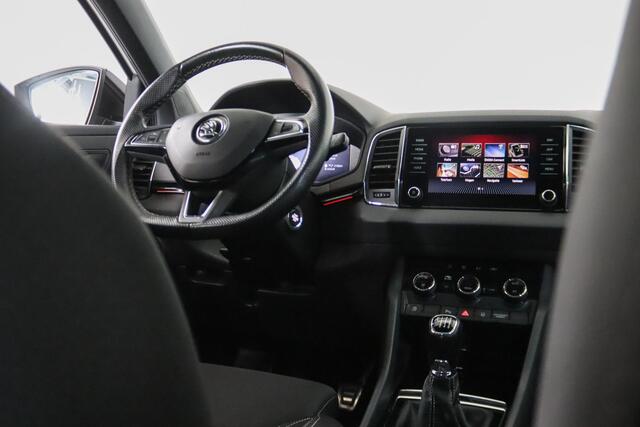 Skoda Karoq 1.5 TSI Sportline Business Trekhaak, Apple Carplay/ Android Auto, Virtual, Cruise Control, DAB