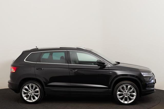 Skoda Karoq 1.5 TSI ACT Style TREKHAAK | PANO | LEDER | STANDKACHEL | CAMERA | DEALERONDERHOUDEN