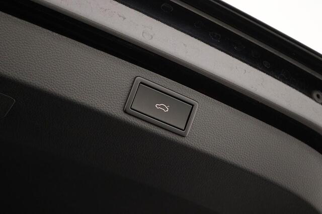 Skoda Karoq 1.5 TSI ACT Style TREKHAAK | PANO | LEDER | STANDKACHEL | CAMERA | DEALERONDERHOUDEN