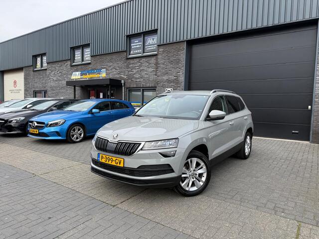 Skoda Karoq 1.5 TSI ACT Business Edition Plus | 1E EIGENAAR | 12MND GARANTIE | AUTOMAAT | LED | SFEERLICHT | TREKHAAK |
