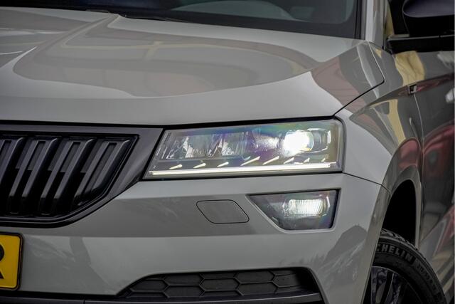 Skoda Karoq 1.5 TSI ACT 150PK! Automaat Sportline Business BJ2020 Lmv 18" | Led V+A | Pdc | Keyless entry | Verwarmde voorruit | Achteruitrijcamera | App-Connect | Navi | Virtual cockpit | Dashboard verlichting | Verwarmde voorstoelen | Zwarte hemel