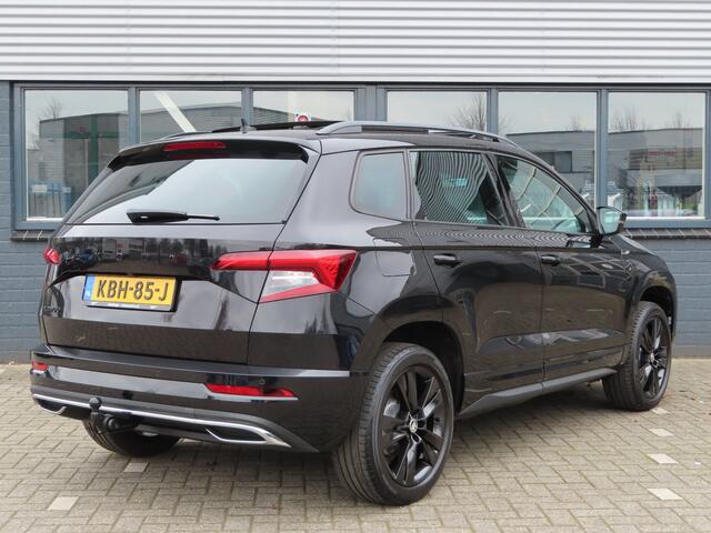 Skoda Karoq 1.5 TSI ACT Sportline Business DSG | pano dak | trekhaak wegklapbaar | canton soundsystem | verwarmbare voorruit |