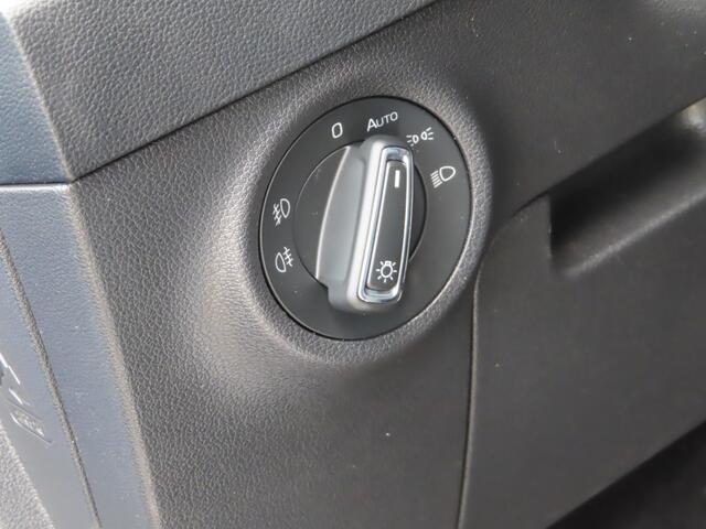 Skoda Karoq 1.5 TSI ACT Style DSG | trekhaak | stoel + stuurwielverwarming | camera |