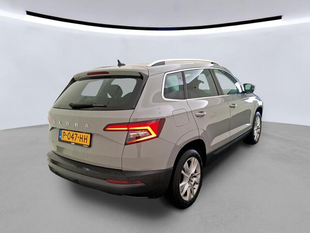 Skoda Karoq 1.5 TSI 150pk ACT Business Edition Plus DSG / Panoramadak / Navigatie / Camera / Trekhaak