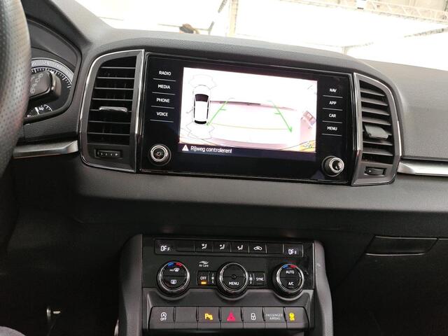 Skoda Karoq 1.5 TSI ACT 150pk DSG Business Edition Plus / Panoramadak / LED / Navi / Camera / Cruise Control