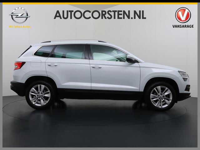 Skoda Karoq 1.5T 150pk ACT Trekhaak Adap.Cruise Camera Navi Virtual Cockpit ECC Apple Carplay Android PDC StoelverwarmingVerschuifbare Achterstoelen Business Edition Plus Comfort Pack Lmv Led Isofix DAB Voorruitverwarming Regen-Lichtsensor File Assist Verkeersbord De