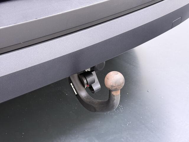 Skoda Karoq 1.5T 150pk ACT Trekhaak Adap.Cruise Camera Navi Virtual Cockpit ECC Apple Carplay Android PDC StoelverwarmingVerschuifbare Achterstoelen Business Edition Plus Comfort Pack Lmv Led Isofix DAB Voorruitverwarming Regen-Lichtsensor File Assist Verkeersbord De