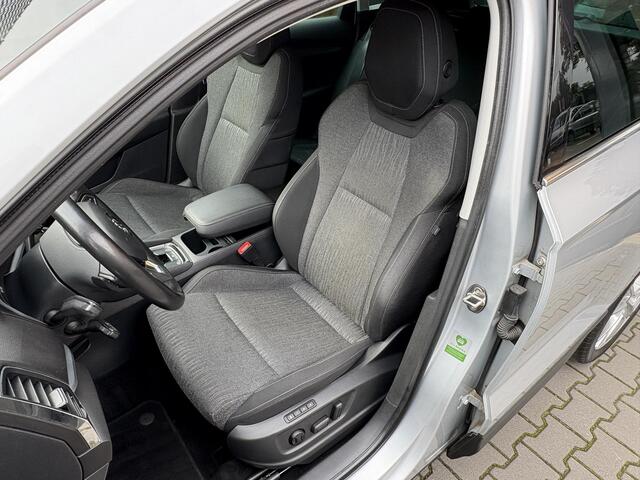 Skoda Karoq 1.0 TSI Adap.Cruise, Carplay, LED, Elekt. Stoel, Trekhaak. Garantie