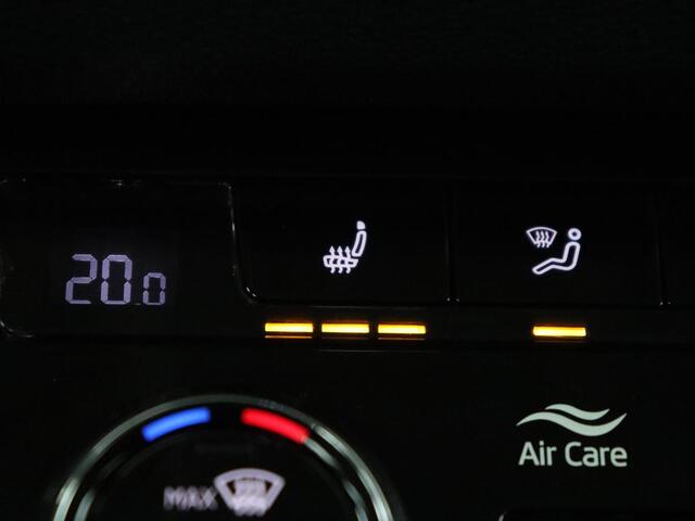 Skoda Karoq 1.5 TSI Business Edition Plus | Stoelverwarming | Trekhaak | Camera | Carplay | Navigatie | Keyless | Full LED | Verwarmde voorruit | Parkeerhulp | Climate control | DAB | Cruise control