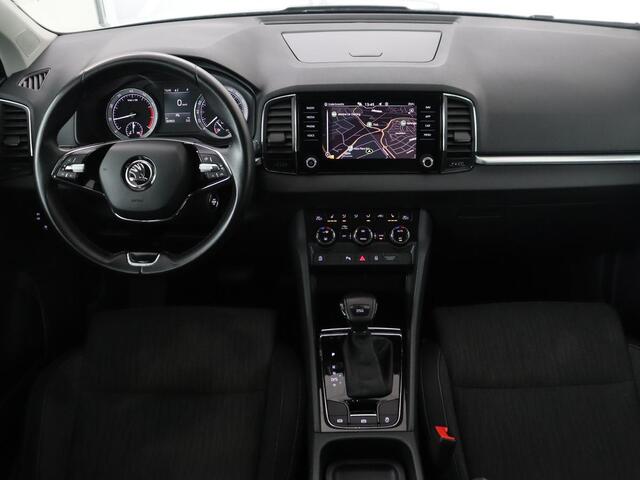 Skoda Karoq 1.5 TSI Business Edition Plus | Stoelverwarming | Trekhaak | Camera | Carplay | Navigatie | Keyless | Full LED | Verwarmde voorruit | Parkeerhulp | Climate control | DAB | Cruise control