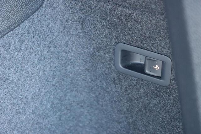 Skoda Karoq 1.5 TSI 150pk DSG7 Sportline Business | Trekhaak | Camera | Carplay