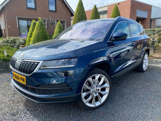 Skoda Karoq 1.5 TSI DSG BNS.ED. PLUS Full Options Panoramadak Leer Alcantara Trekhaak ACC