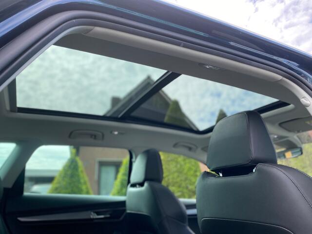 Skoda Karoq 1.5 TSI DSG BNS.ED. PLUS Full Options Panoramadak Leer Alcantara Trekhaak ACC