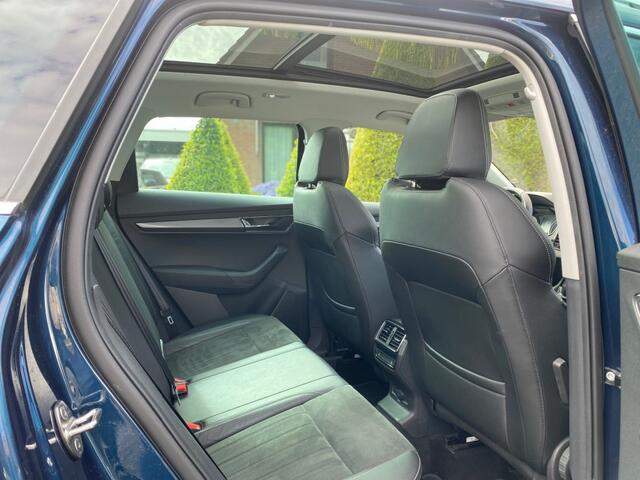 Skoda Karoq 1.5 TSI DSG BNS.ED. PLUS Full Options Panoramadak Leer Alcantara Trekhaak ACC