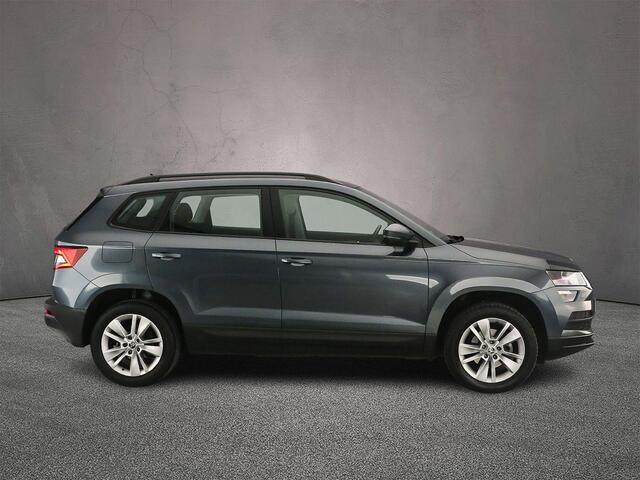 Skoda Karoq Ambition 1.5 TSI 150pk DSG Automaat Trekhaak, Achteruitrijcamera, Cruise control, Stoelverwarming, App connect, Airco, DAB, Radio
