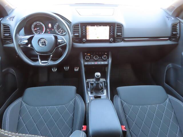 Skoda Karoq 1.5 TSI ACT Sportline Business | trekhaak wegklapbaar | camera | Elektrisch bedienbare achterklep | stoelverwarming |