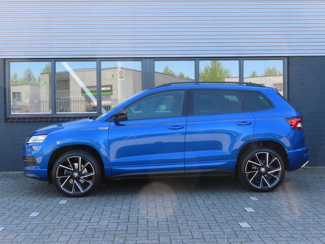 Skoda Karoq 1.5 TSI ACT Sportline Business | trekhaak wegklapbaar | camera | Elektrisch bedienbare achterklep | stoelverwarming |