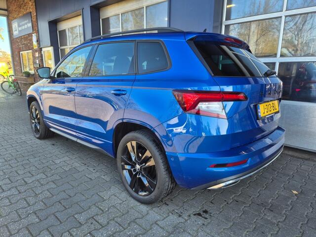 Skoda Karoq 1.5 TSI ACT Sportline Business, Automaat, PANO, Camera, Trekhaak, ACC, VCC, ALL IN Prijs!