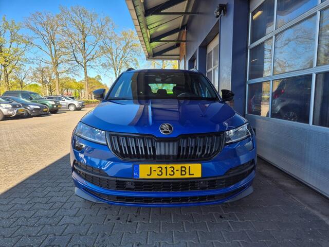 Skoda Karoq 1.5 TSI ACT Sportline Business, Automaat, PANO, Camera, Trekhaak, ACC, VCC, ALL IN Prijs!