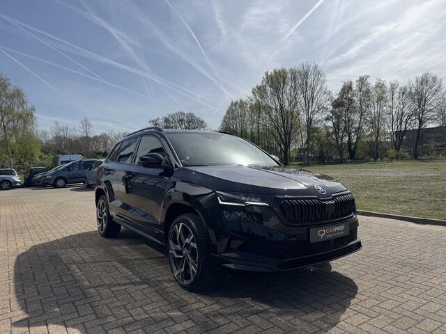 Skoda Karoq 1.5 TSI DSG ACT Sportline Business | PANORAMADAK | 19 INCH LICHTMETALEN VELGEN | SPORTSTOELEN | STOELVERWARMING |
