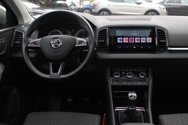 Skoda Karoq 1.5 TSI ACT Style Business / Trekhaak / Camera / Keyless / CarPlay / 18'' / Canton Audio / DAB / Stoelverwarming / Cruise Control Adaptief