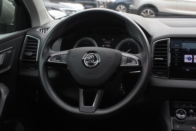 Skoda Karoq 1.5 TSI ACT Style Business / Trekhaak / Camera / Keyless / CarPlay / 18'' / Canton Audio / DAB / Stoelverwarming / Cruise Control Adaptief